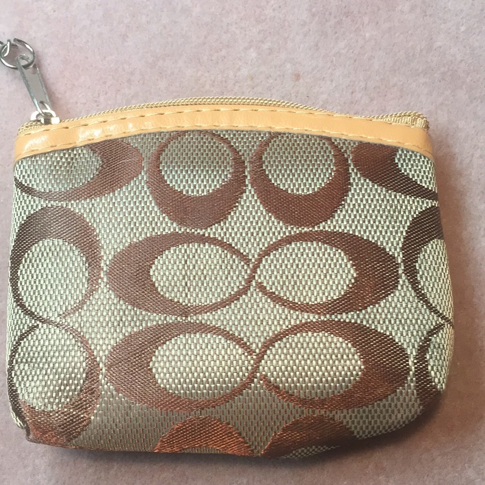 Coin purse with key chain loop